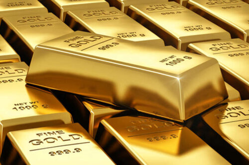 Złote skrada się w pobliżu 1,800 $ po największym tygodniowym spadku od Nov. przez Investing.com