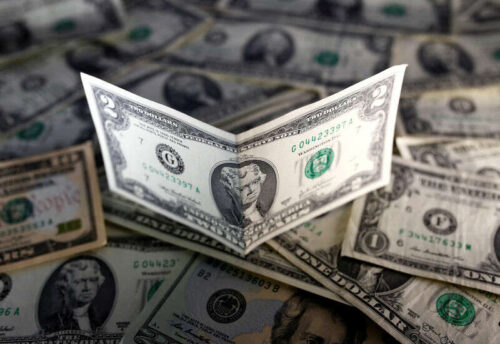 Dollar w dół jako blaknięcie Omicron Faces Zwiększ apetyt na ryzyko inwestora przez Investing.com