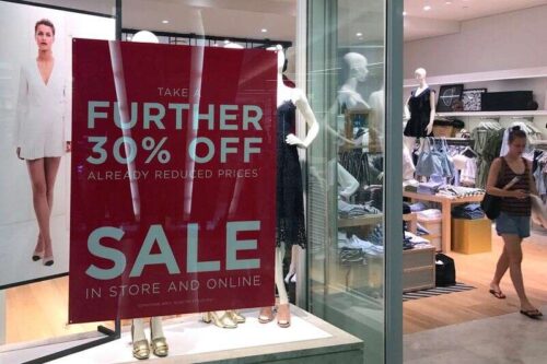 Australia Lis Retail Sprzedaż Boom w znacznym stopniu zwiększenia gospodarki przez Reuters